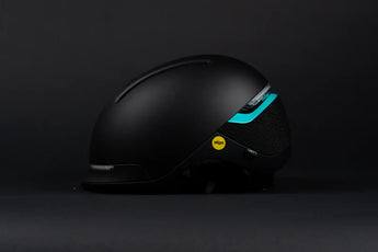 Mercedes-AMG PETRONAS F1 Team Smart Ebike Helmet