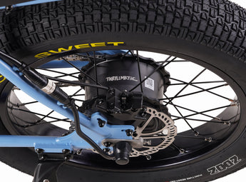 Zooz ZOOPER Fat Tire Moped Style Electric Bike